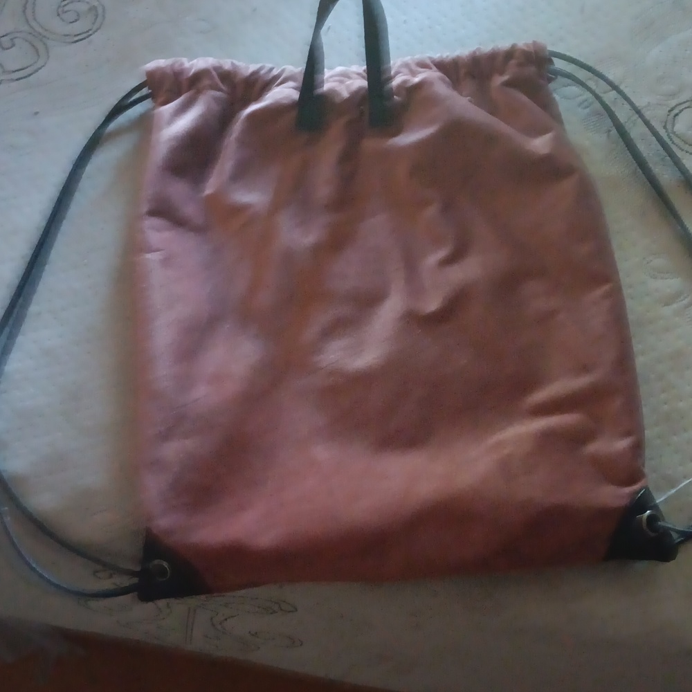 Back pack - Picture 2 of 3